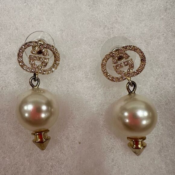 Gucci Interlocking Earrings with Pearl - Picture 2 of 7